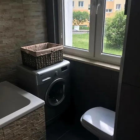 Apartament Z Osobną Sypialnią I łazienką Z Oknem